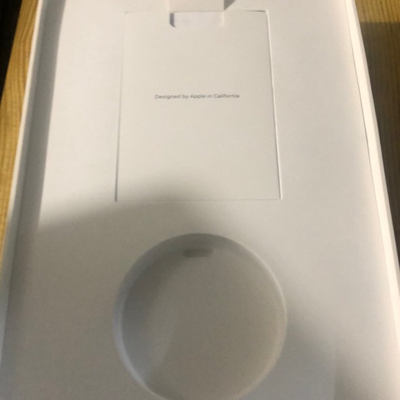 Ipad 7 generation Box - Picture 3 of 4